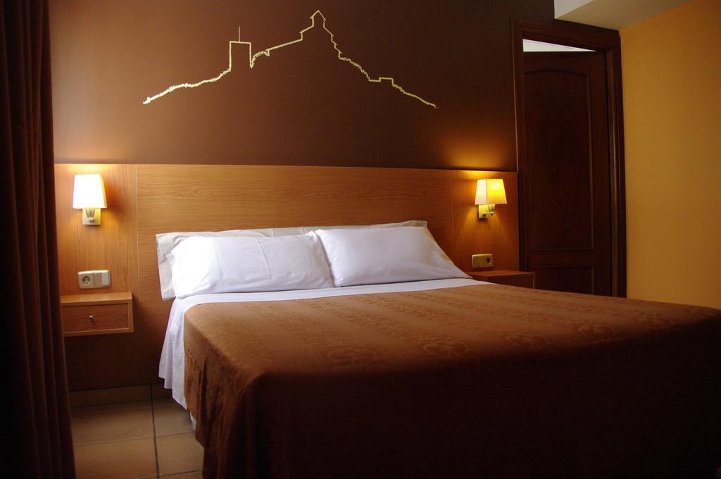Hotel Solsona Centre Ngoại thất bức ảnh