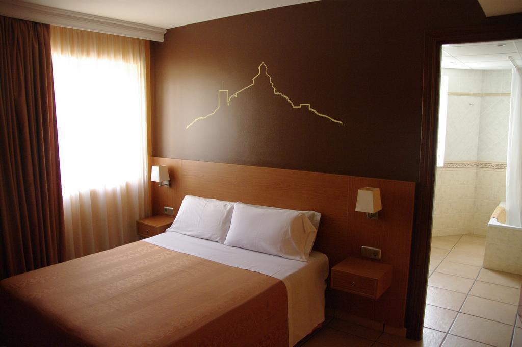 Hotel Solsona Centre Ngoại thất bức ảnh