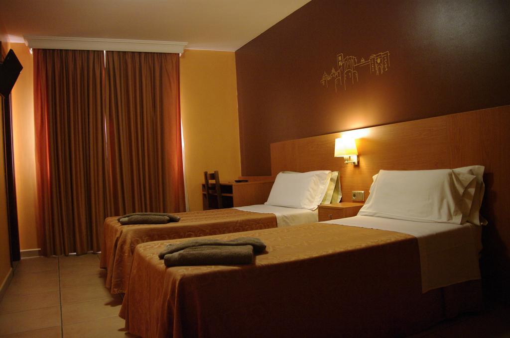 Hotel Solsona Centre Ngoại thất bức ảnh