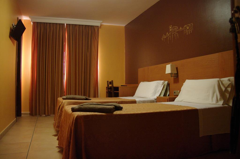 Hotel Solsona Centre Ngoại thất bức ảnh